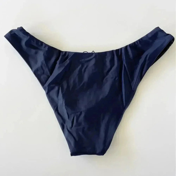 J.Crew Curved waist High Leg Cut cheeky bikini bottom in Navy Size Medium NWT - Picture 4 of 7